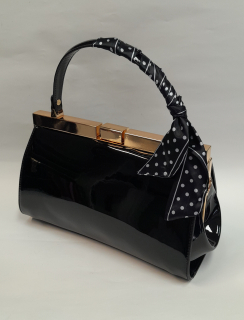 Elegantní lakovaná kabelka černá