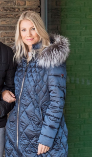 Dámská zimní bunda s kapucí s kožešinou ze stříbrné lišky Marta modrá